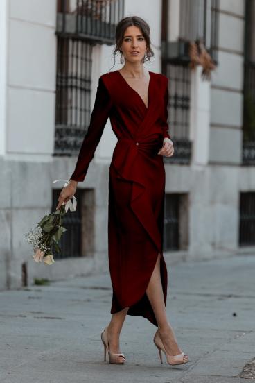 Elegant midi dress with wrap neckline, ruffles and 3/4 sleeves Brynlee, burgundy