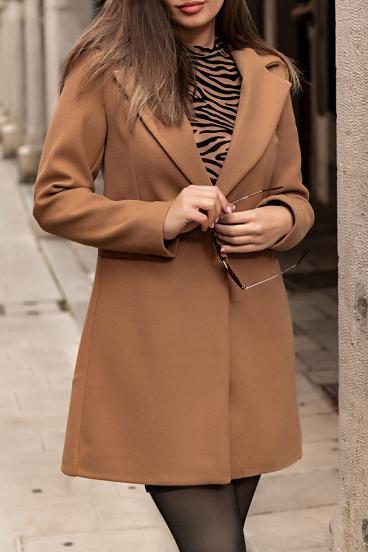 Elegant coat with one button, camel