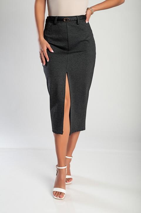 The model is 168 cm tall and wears a size S