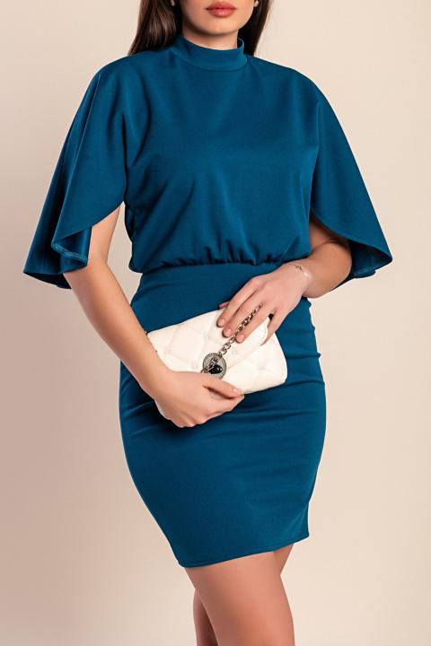 The model is 170 cm tall and wears size S.
