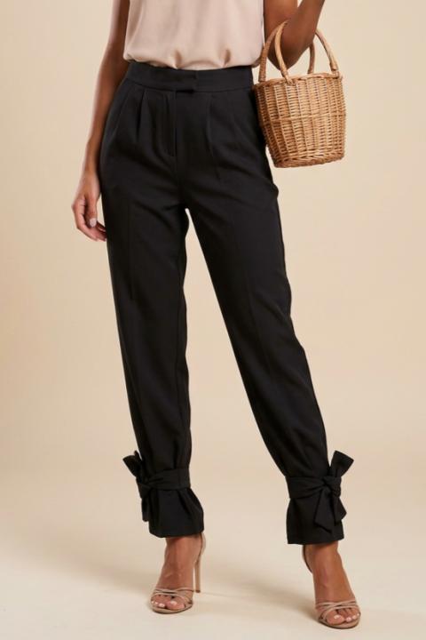 The model is 170 cm tall and wears size S