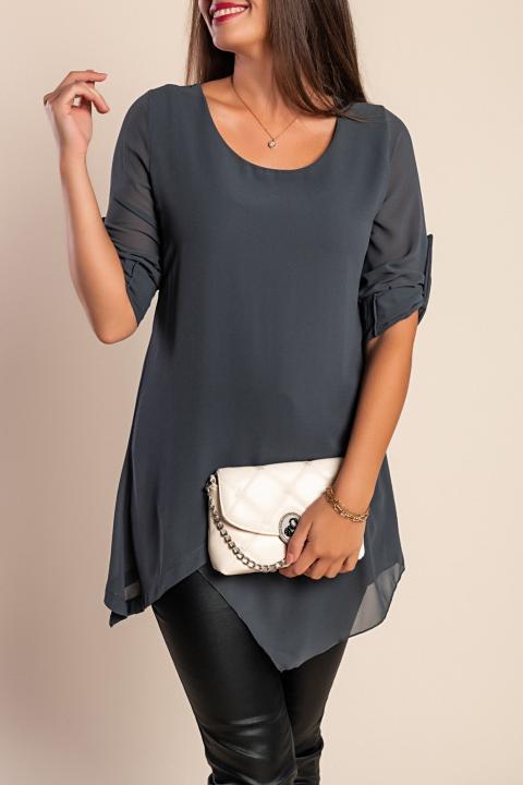 The model in the picture is 170 cm tall and wears a size S